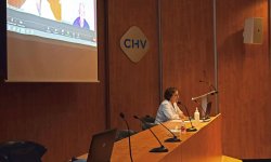 Moment de l'acte d'inauguració, amb la ponència virtual del Dr. José Jerónimo Navas