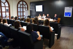 El director Assistencial del CHV, Dr. Rafael Toribio, inaugurant la jornada el divendres 26 de maig