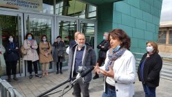 L'alcaldessa de Vic, Anna Erra, i el president del Consell Comarcal d'Osona, Joan Carles Rodríguez, han atès aquesta tarda als mitjans de comunicació, juntament amb representants del CHV, del Servei d'Atenció Primària d'Osona i l'EAP Vic Sud..