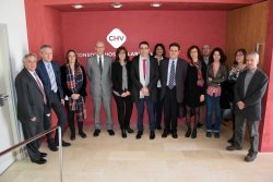 David Elvira amb l'equip directiu del Consorci Hospitalari de Vic